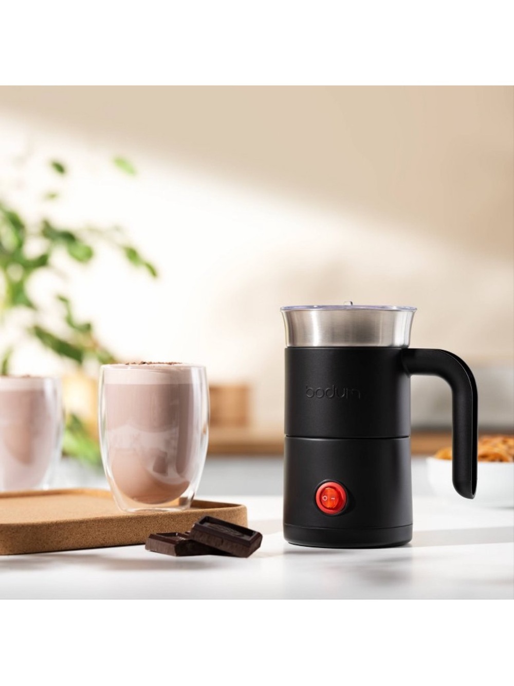 Bodum Milk Frother with handle- Electric Coffee & Milk Steamer